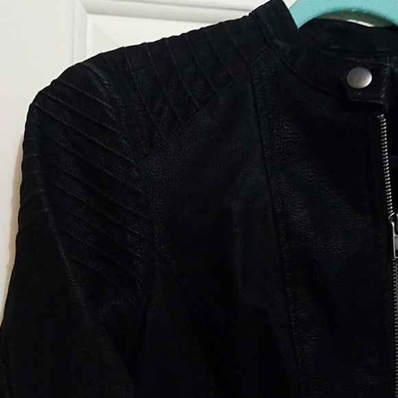 Textured jacket - Picture 2 of 4